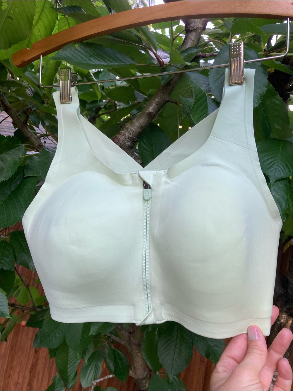 lululemon athletica Front-Zip Light Mint Sports Bra